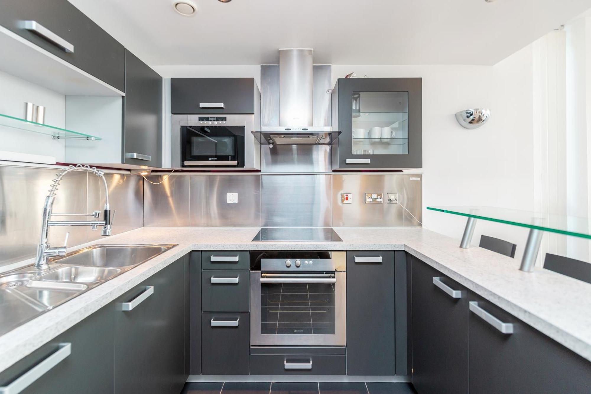 Excel Dock Apartments Лондон Екстериор снимка